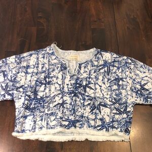 Urban Outfitters Blue and White Abstract Crop Top